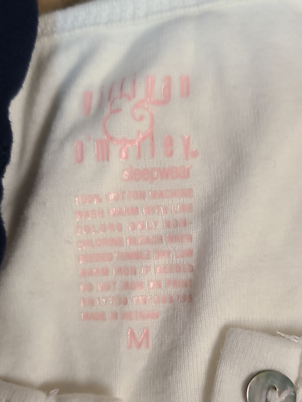GILLIGAN & O'MALLEY button Front Henley 100% Cotton Tops Navy And Off White. Med - Picture 3 of 5